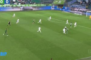 2026世界杯买球入口-生日夜乐极生悲狼堡前锋20秒造乌龙挥拳庆祝，不小心肩膀脱臼