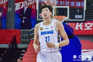 2026世界杯买球平台-防守效果可以！周琦9中5拿到13分10板3助1帽